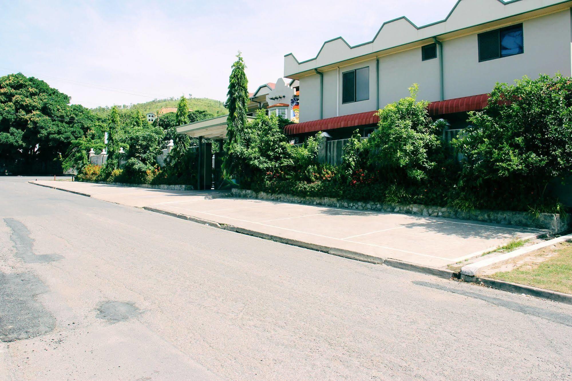 Citi Serviced Apartments And Motel - Korobosea Boroko ภายนอก รูปภาพ